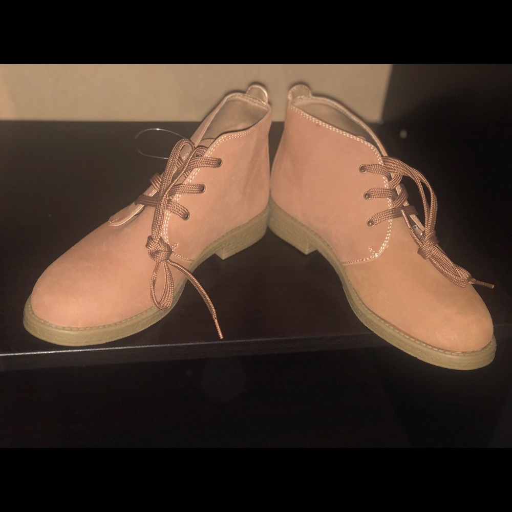 Boy’s mid suede dress shoes